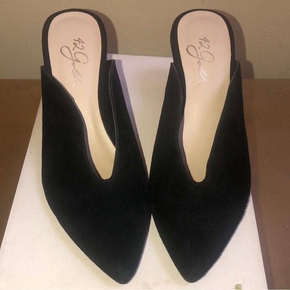 42 Gold Women’s Overcome V Throat Black Genuine Suede Slip On Mules Size 7.5/38 - Picture 3 of 16